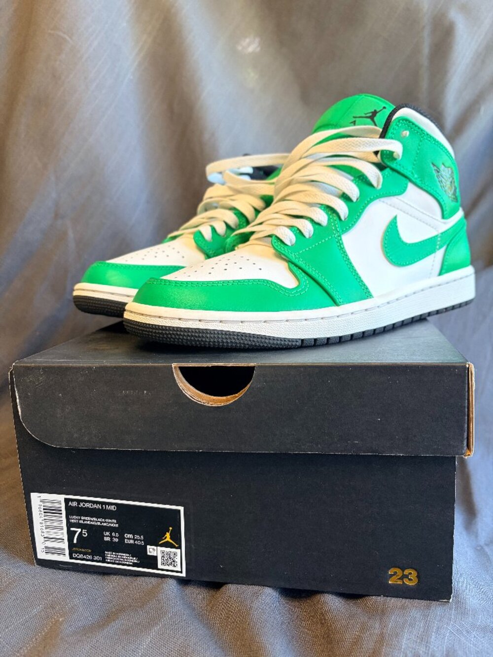 Air Jordan 1 Mid Lucky Green White Sneakers